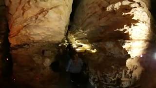 preview picture of video 'Mark Twain Cave part 1'