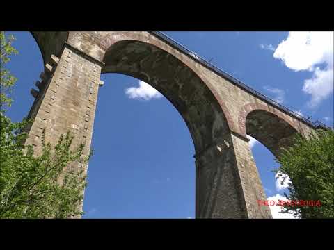 IL MAESTOSO VIADOTTO FERROVIARIO RIVORIA A VERNANTE. (CN) MERC.  12 - 5 - 2021.