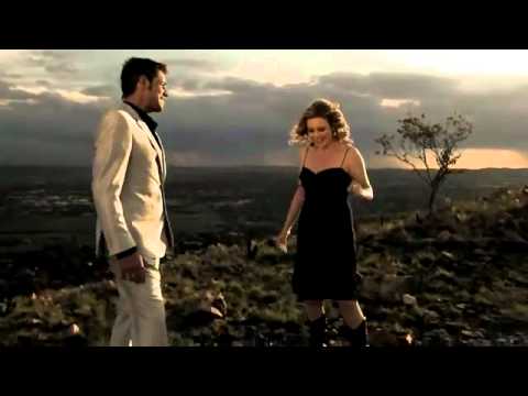 Jay en Lianie - In A Moment Like This - OFFICIAL MUSIC VIDEO.flv