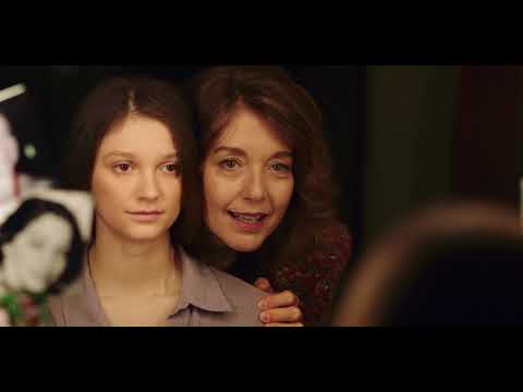 ESEC Cinéma - Une couronne