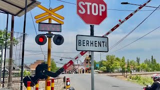 Download lagu Kompilasi Perlintasan Kereta Api Disekitar Mojokerto, Jawa Timur {Kota & Kabupaten} mp3