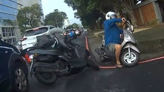 【車禍影片】還好我煞的快（2025.11.12 桃園市中壢區自強四路