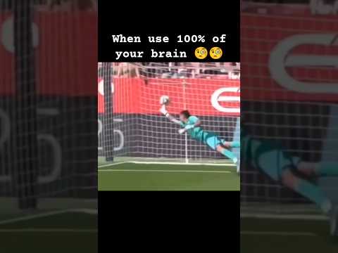 100% OF BRAIN #iqlevelshort #humanmind #funnyvideo #footballshorts #fifa #footballskills #viralvideo