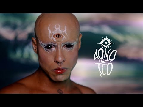 AQNO - Tô em Outra (Videoclipe Oficial)