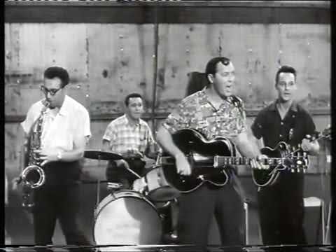 Bill Haley  His Comets   'Hot Dog Buddy Buddy'   from 'Don't Knock The Rock'   HQ 1956