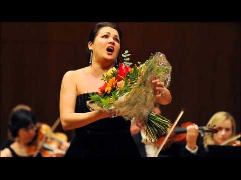 Bellini - La sonnambula - Ah! Non credea mirarti - Anna Netrebko soprano