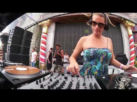 Tomorrowland Belgium 2016 | Sonja Moonear