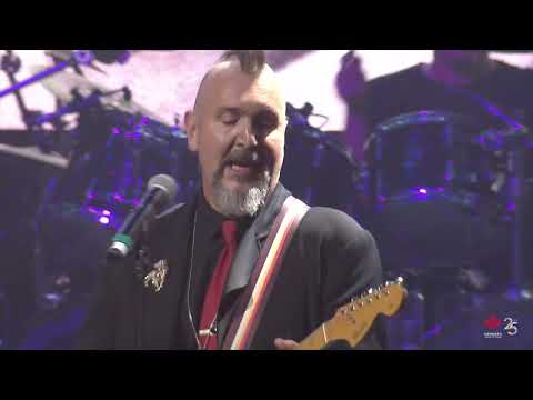 Canada's Rock of Fame - Battle Scar (Max Webster) Performed by Gordie Johnson and Charlie Edward