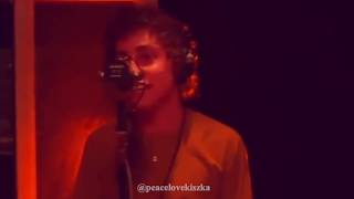 Josh and Jake Kiszka just being for 24 seconds