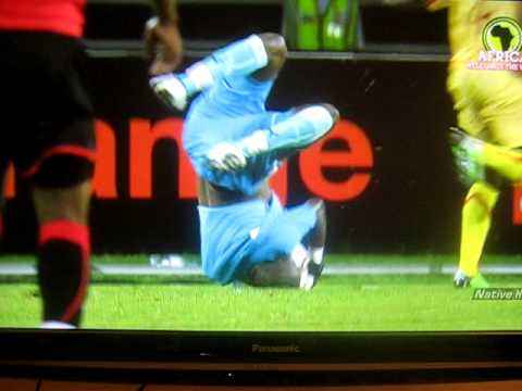 Mozambique Goalkeeper Faceplant Fail - African Nations 2010