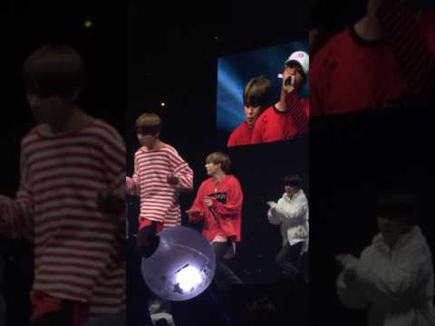 170401 BTS wings tour in Anaheim Lost Jungkook focus