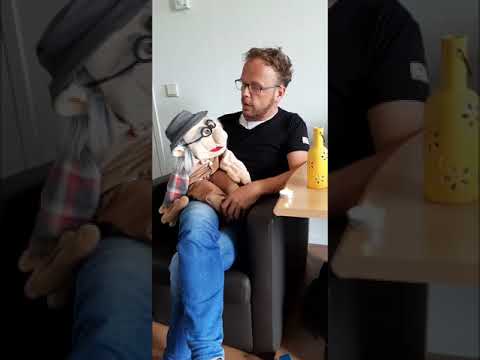 Opa Sjonnie blikt terug op Pinksteren.