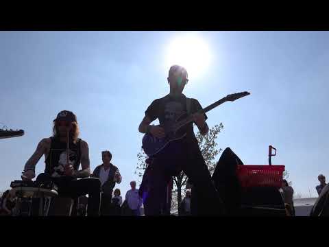 LEVEL SPACES & BUCKIT (Todd James + Geraint Morton) Pt5 Metal & bucket jam session Mauerpark Berlin