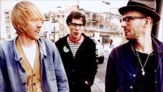 Male Bonding - A Kick to the Face