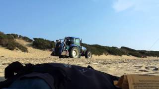 preview picture of video 'Trattori sulla spiaggia di Piscinas'