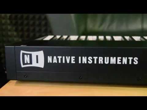 Native Instruments Komplete Kontrol S88 - What is in the box? Unboxing of new arrival.