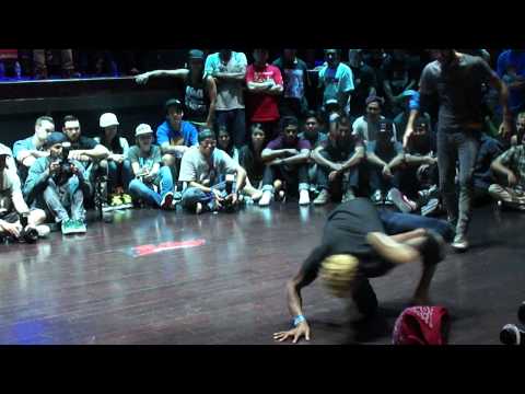 FreeStyle Session 15 | Top 16 | Lionz of Zion vs The Freak Show