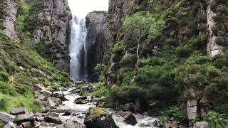 preview picture of video 'Loch na Gainmhich waterfall'