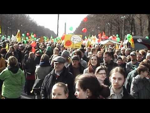 Anti-Atom-Demo "Fukushima mahnt!" am 26.03.2011 in Berlin mit 120.000 Menschen