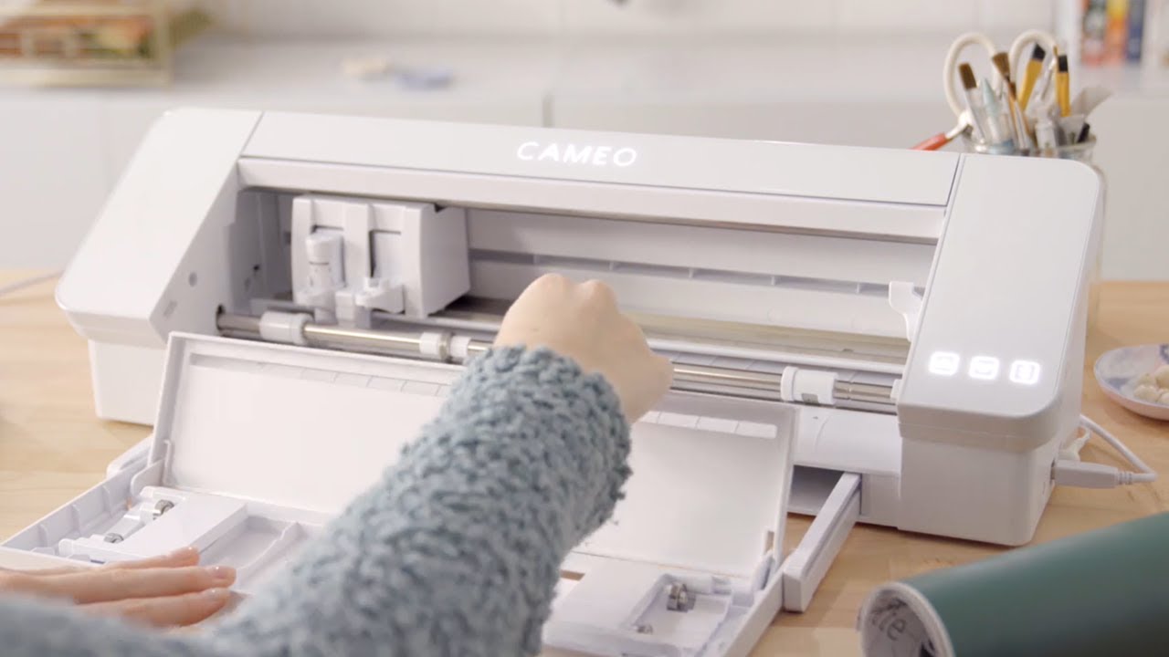 The New Silhouette Cameo 4 Plus IS HERE !