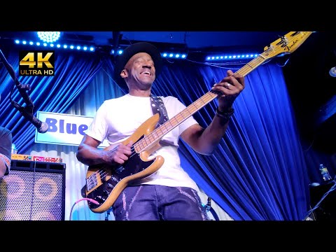 Marcus Miller - Detroit - 🎸Slap Bass - LIVE 4K 60 FPS - Blue Note - 04/21/2022 - Oppo Find X 5 Pro