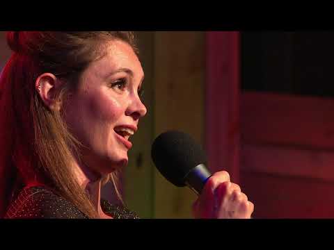 Angharad Lyddon ac Ensemble John's Boys - Dros Gymru’n Gwlad