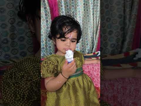 श्रावणीला कडक उन्हाने खुप गर्मी झाली म्हणून आईस्क्रीम आणली Icecream खुप आवडते 🍦🧑‍💼😳