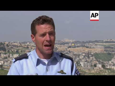 Israeli police build new security posts
