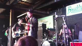 Unknown Mortal Orchestra - &quot;My Shadow&quot; (Jay Reatard) @ SXSW