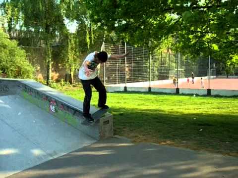 Simon Sörensen Something Something Lipslide