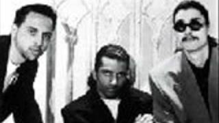 TRIP TO INDIA - KING BEE & ERIC NOUHAN.wmv