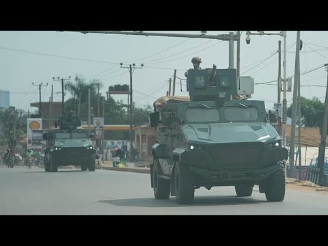 Uganda: tensions between police and protesters as Museveni leads polls