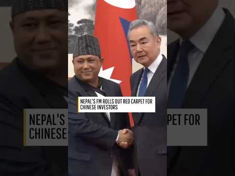 Chinese FM meets with Nepalese counterpart in Beijing
