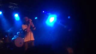 The twang - the wobble