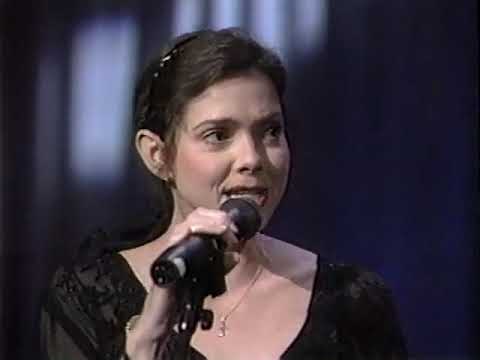 Nanci Griffith Suzy Bogguss Outbound Plane   Nashville Now 1992