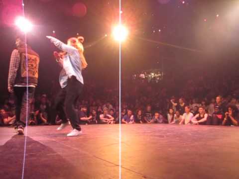 Bust A Move 11 Popping - Wook vs. Raws