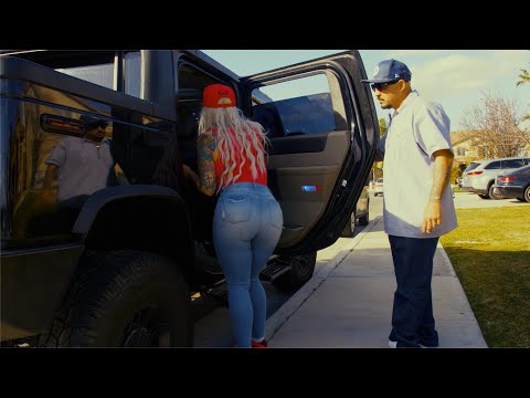 Kiki Smooth - Something Dope (feat. Young The Jedi)