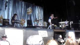 The Grates- 19 20 20 Melbourne Big Day Out 2009