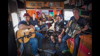 Roulotte Festif! SiriusXM - Vilain Pingouin : Salut salaud