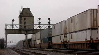preview picture of video 'Train Time - Rainy Day Quick Hits from 3-7-09'