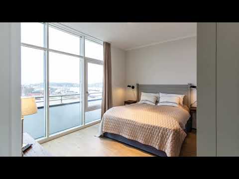 Penthouse Master Suite 63