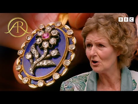 Owner Gasps At Value Of Jewellery She Didn't Think Was Real! | BBC Antiques Roadshow UK