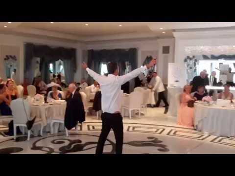 INTRATTENIMENTO E DIVERTIMENTO AI TAVOLI - PLAZA VASTO - ANIMATORE MATRIMONIO FRANCESCO BARATTUCCI