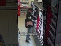 Mascara-dief haalt voor 1000 euro winkel leeg | Plaats Delict