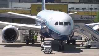 preview picture of video 'Boeing 787 Dreamliner vista Madrid-Barajas'