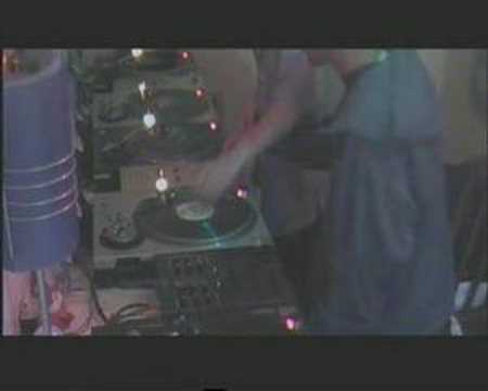 DJ Daredevil & DJ Tigerstyle - The Untouchables Team Routine 2001