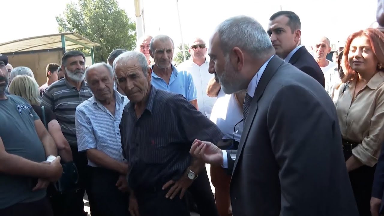 Արի իմ տեղը կանգնի, ասա ինչ անենք, միայն ասում եք՝ կառավարություն