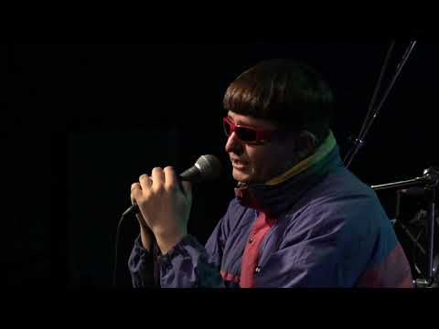 "Small loan of a million dollars" - Oliver Tree | The Lounge