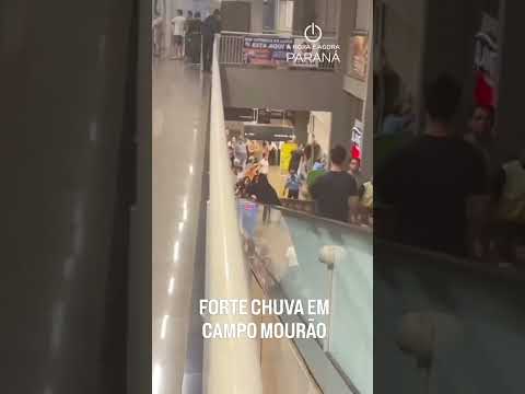 Granizo castigou a cidade de Campo Mourão.As instabilidades devem seguir durante a madrugada (2/10)