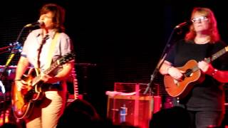 Indigo Girls - Share The Moon (Live)